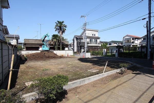 Local photos, including front road. Local (September 2013) Shooting