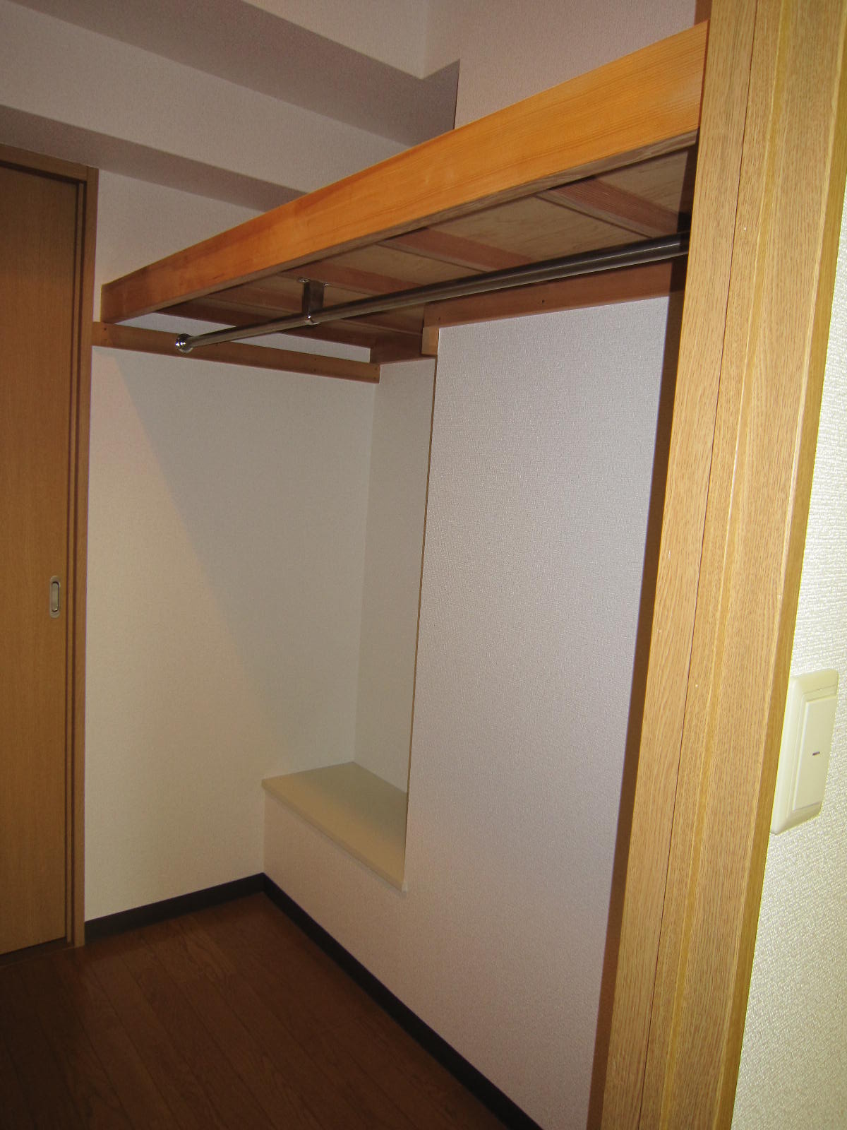 Receipt. Plenty of walk-in closet