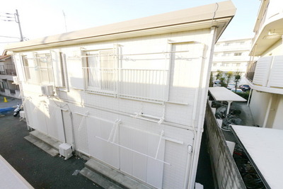 Other. 1m to the periphery (other)