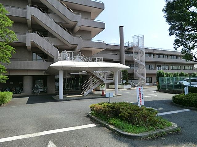 Hospital. Hoya to Welfare Hospital 650m Hoya Welfare Hospital