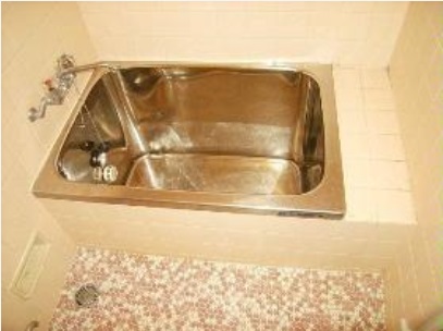 Bath. Bathroom with Reheating function