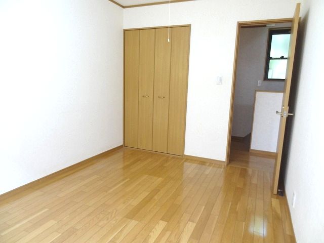 Other room space. Western style room, Click here to be housed. 