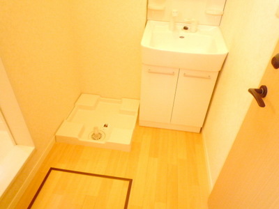 Washroom. Dressing room ・ Washroom