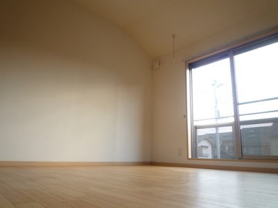 Living and room. 2 Kaiyoshitsu