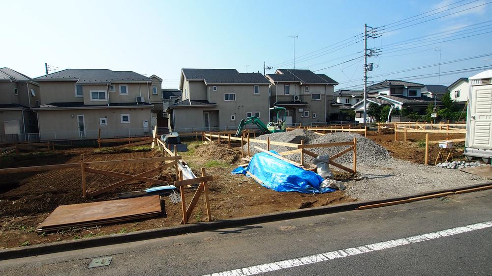 Local photos, including front road. Current state October shooting