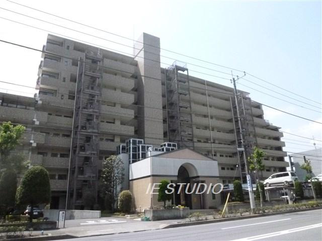 Local appearance photo. All 100 households of the big community