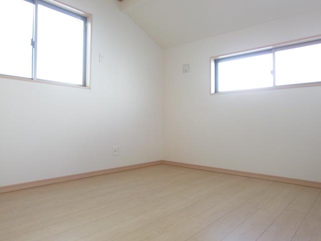 Non-living room. Indoor (11 May 2013) Shooting