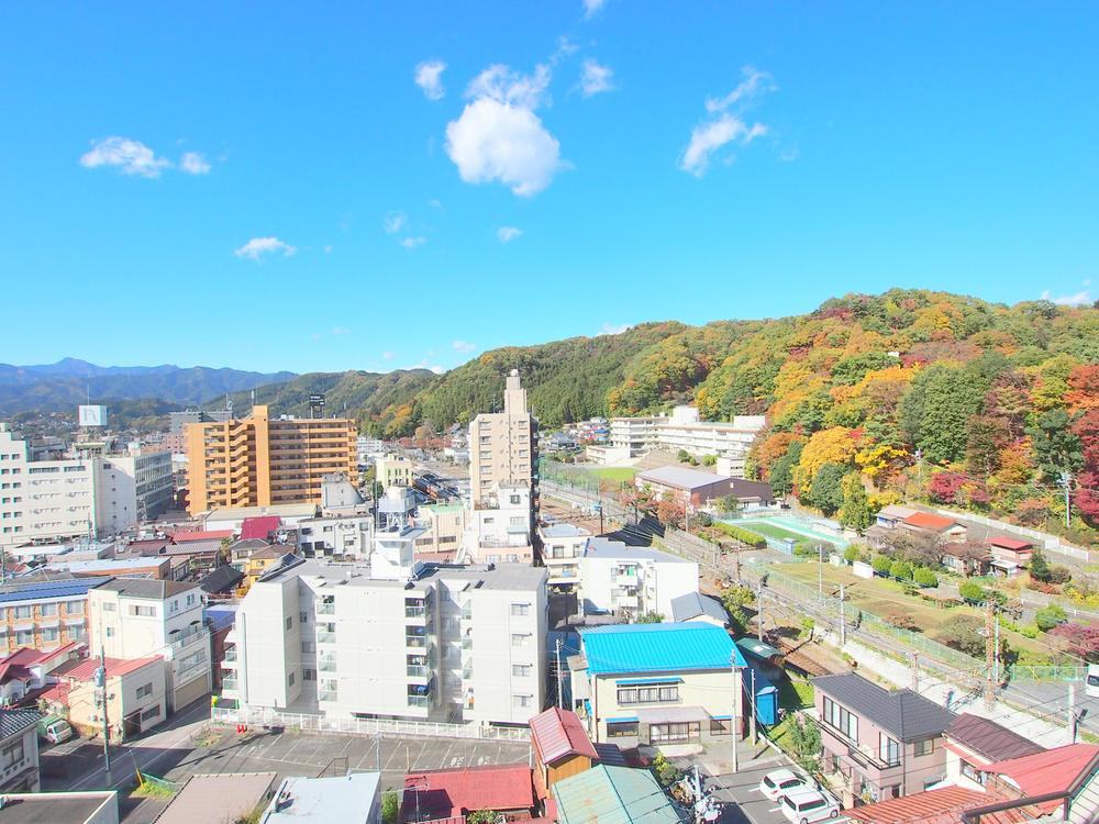 View photos from the dwelling unit. View from the site (November 2013) Shooting