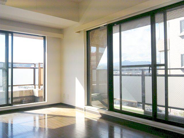 Living. Indoor (11 May 2013) Shooting