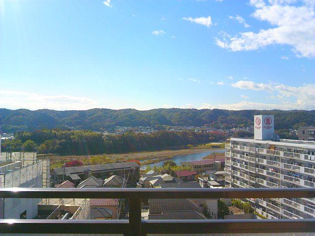 View photos from the dwelling unit. View from the site (November 2013) Shooting