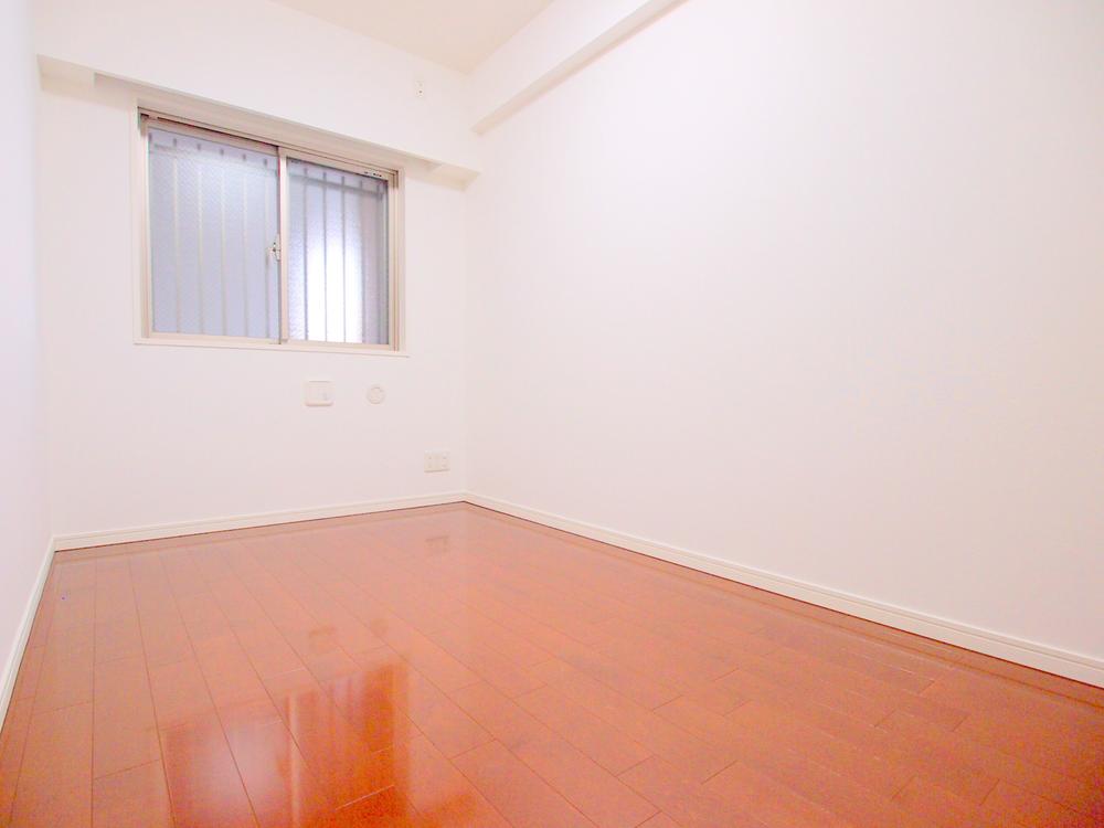 Other introspection. Western style room