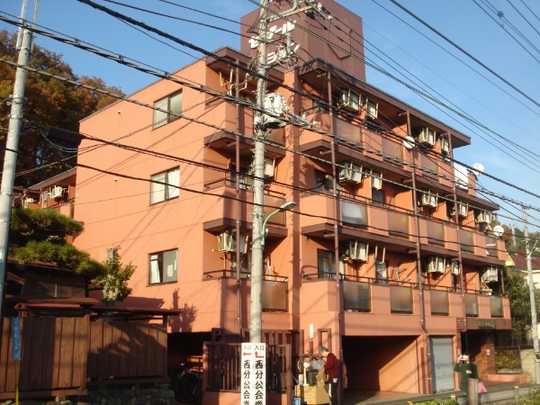 Local appearance photo. Building appearance (1)