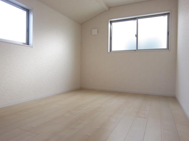 Non-living room. Indoor (12 May 2013) Shooting