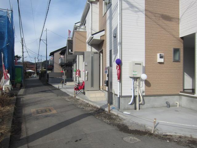 Local photos, including front road. Local (12 May 2013) Shooting