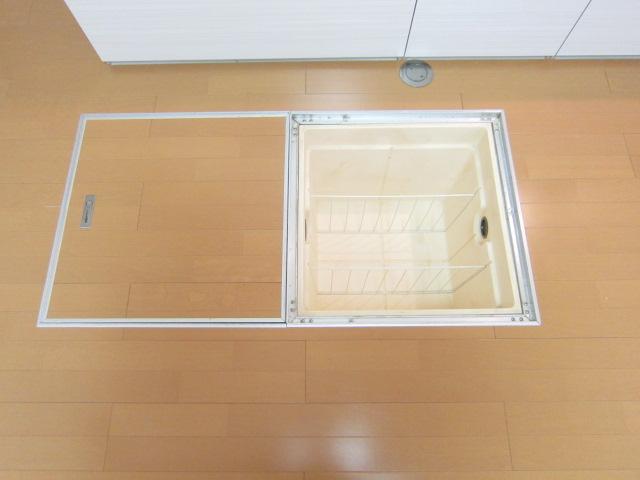 Receipt. Indoor (11 May 2013) Shooting