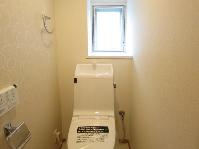 Toilet. Indoor (September 2013) Shooting