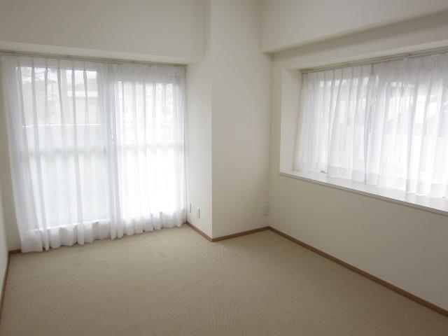 Non-living room. Indoor (September 2013) Shooting