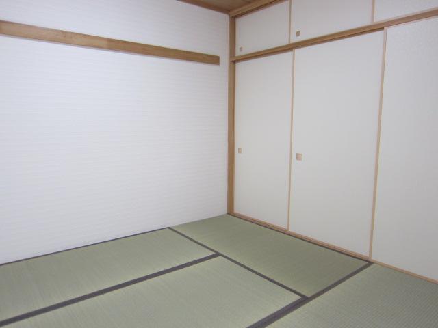 Non-living room. Indoor (September 2013) Shooting