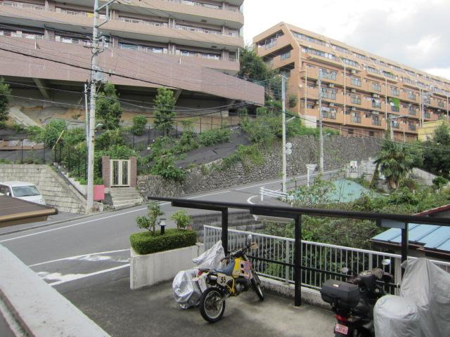 View photos from the dwelling unit. View from local (September 2013) Shooting