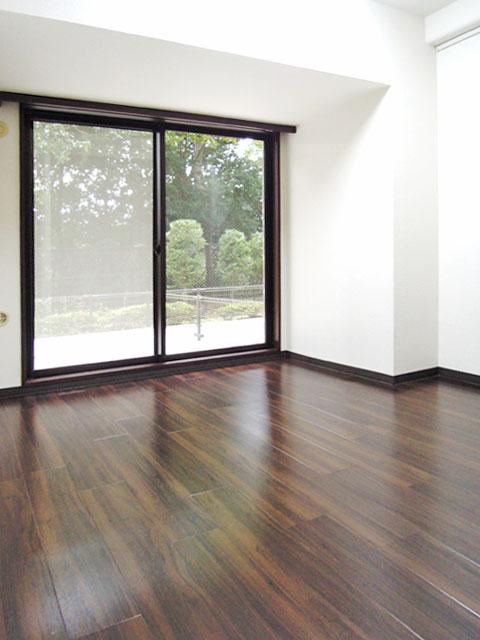 Non-living room. Indoor (11 May 2013) Shooting