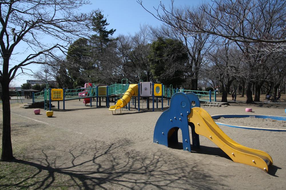 park. 456m to the park Is the smell I