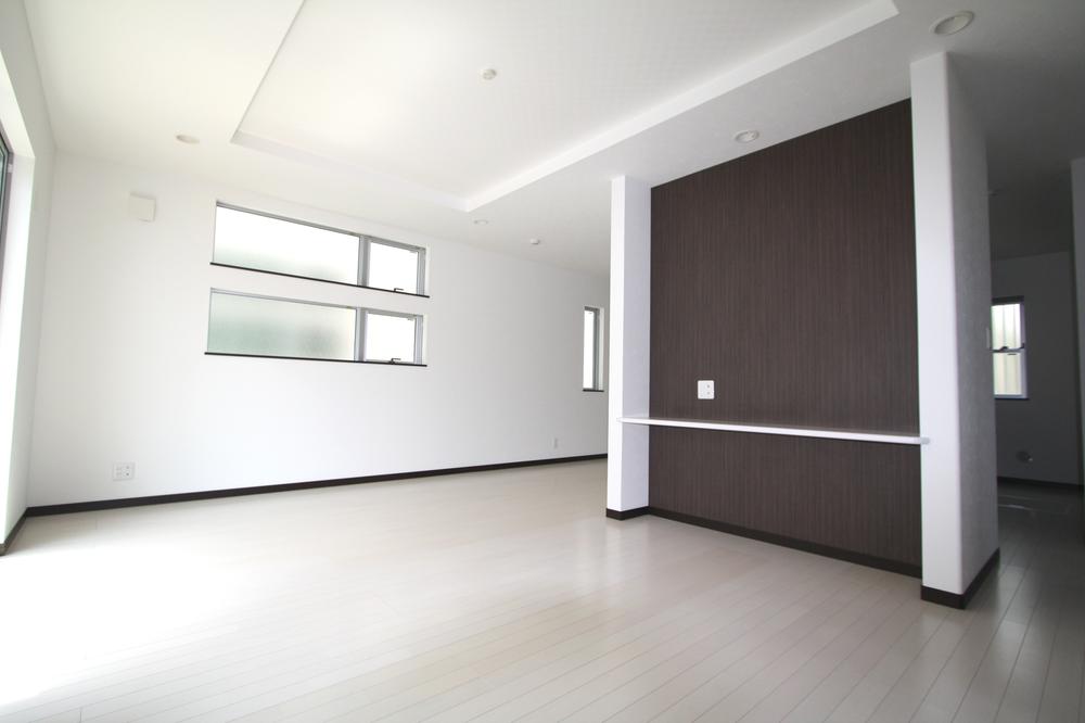 Living. Local (April 2013) Shooting