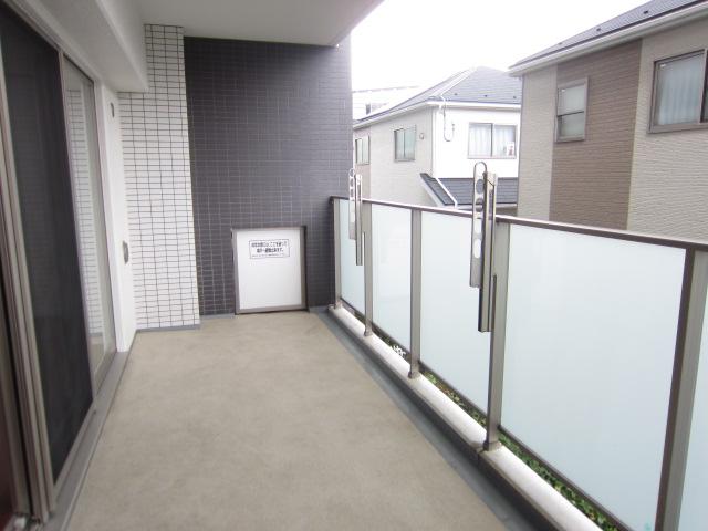 Balcony. Local (June 2013) Shooting