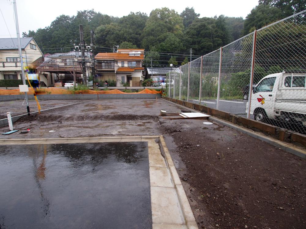 Local photos, including front road. Local (October 20, 2013) Shooting