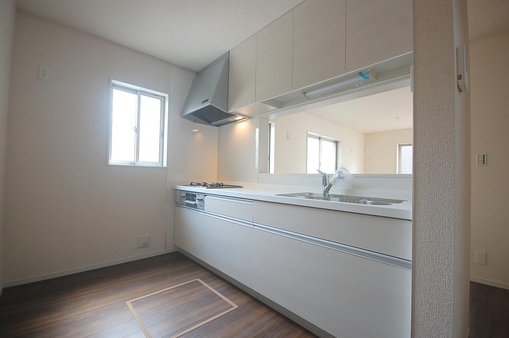 Same specifications photo (kitchen). The company construction cases