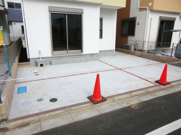 Local photos, including front road