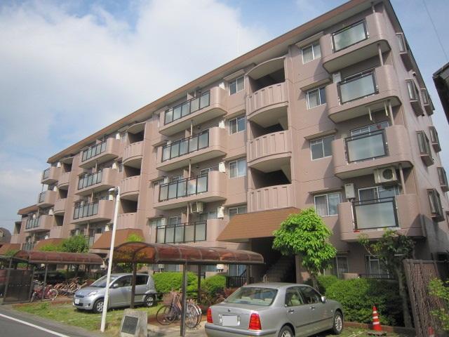 Local appearance photo. Local (10 May 2013) Shooting