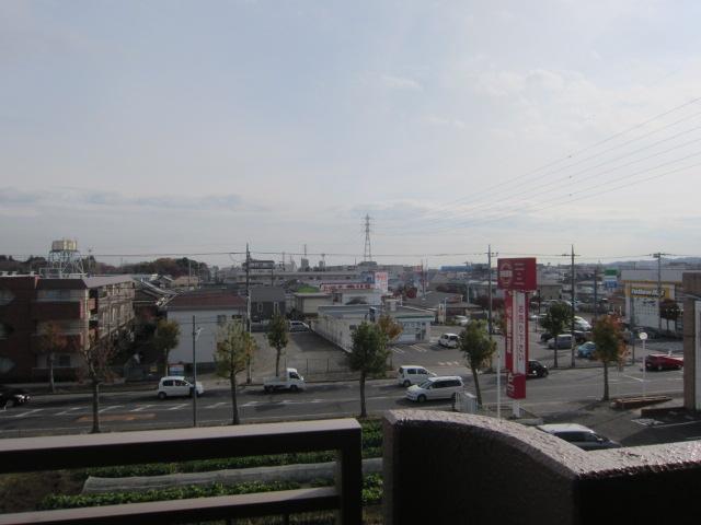 View photos from the dwelling unit. View from the site (December 2013) Shooting