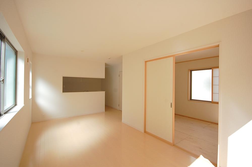 Same specifications photos (living). Example of construction