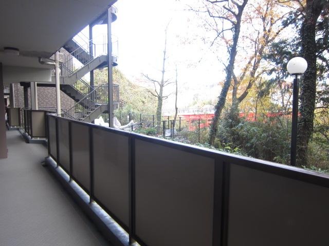 View photos from the dwelling unit. View from the site (December 2013) Shooting