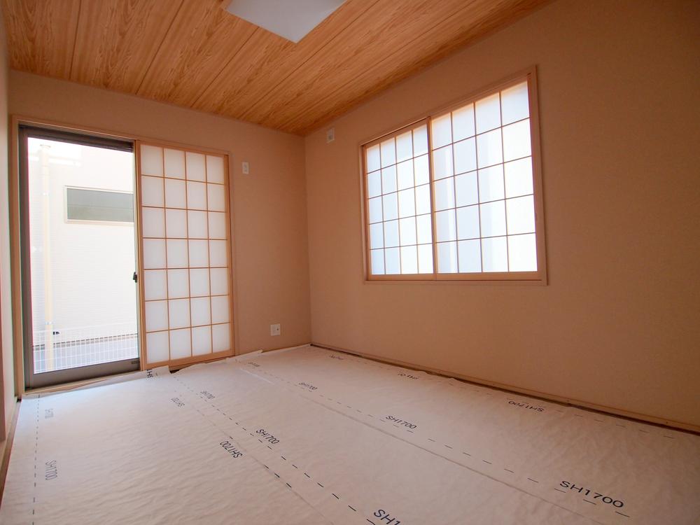 Other introspection. Japanese style room