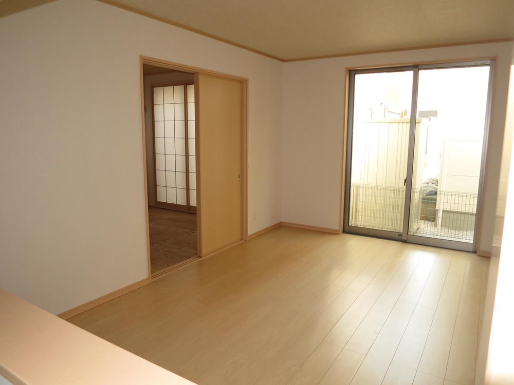 Living. Local (12 May 2013) Shooting