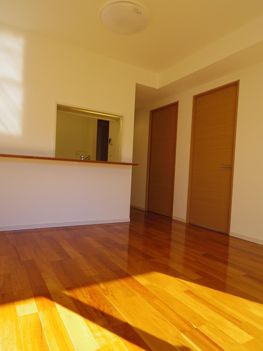 Living. LDK (equipped with a face-to-face kitchen with counter, Out of the 2 room is available)