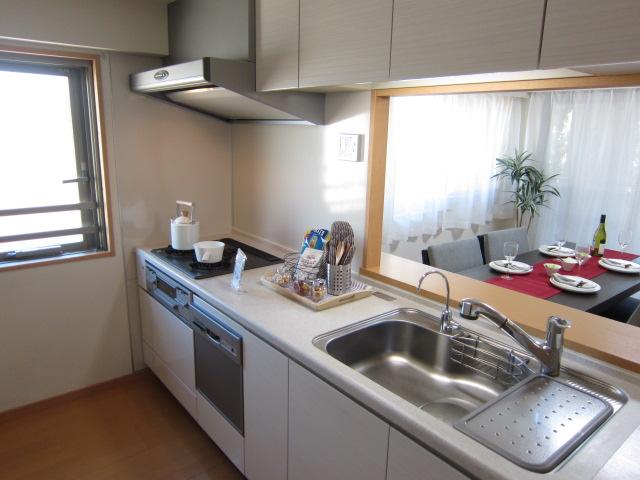 Kitchen. Indoor (September 2013) Shooting