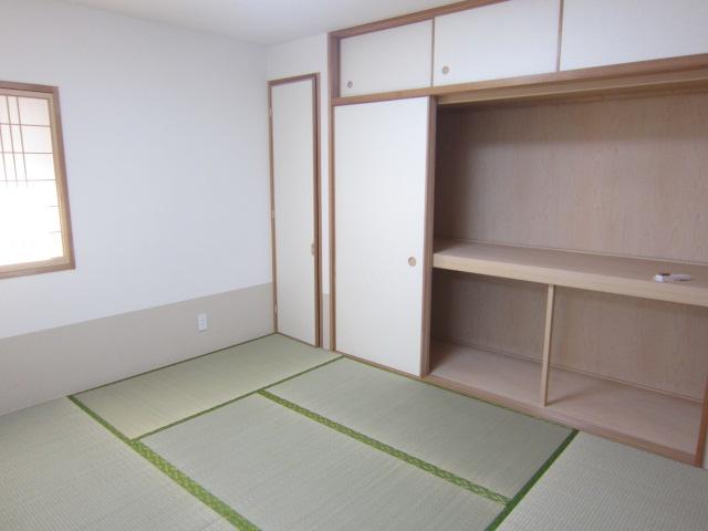 Non-living room. Indoor (September 2013) Shooting