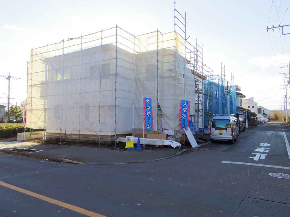 Local photos, including front road. Local (December 24, 2013) Shooting