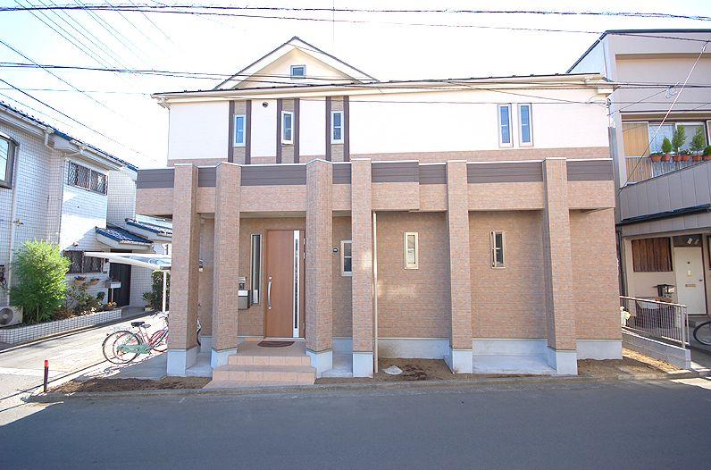 Building plan example (exterior photos). Example of construction For without building conditions sales locations will be built in your favorite House manufacturer. 