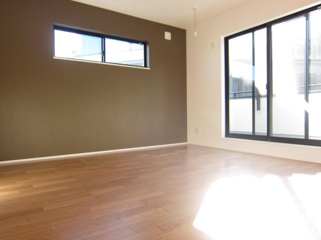 Non-living room. Indoor (11 May 2013) Shooting