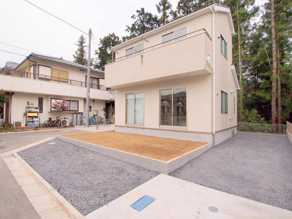 Local appearance photo. 2013 November shooting