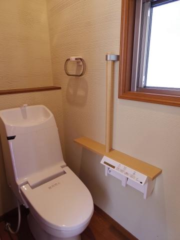 Toilet. First floor toilet