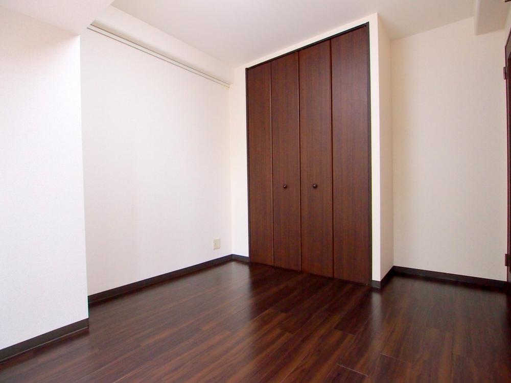 Other introspection. Western style room