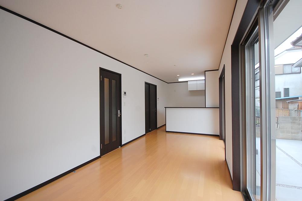 Same specifications photos (living). Same specifications