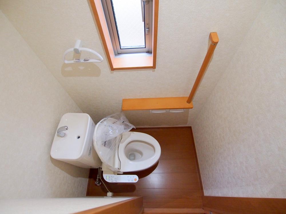 Toilet. Indoor (10 May 2013) Shooting