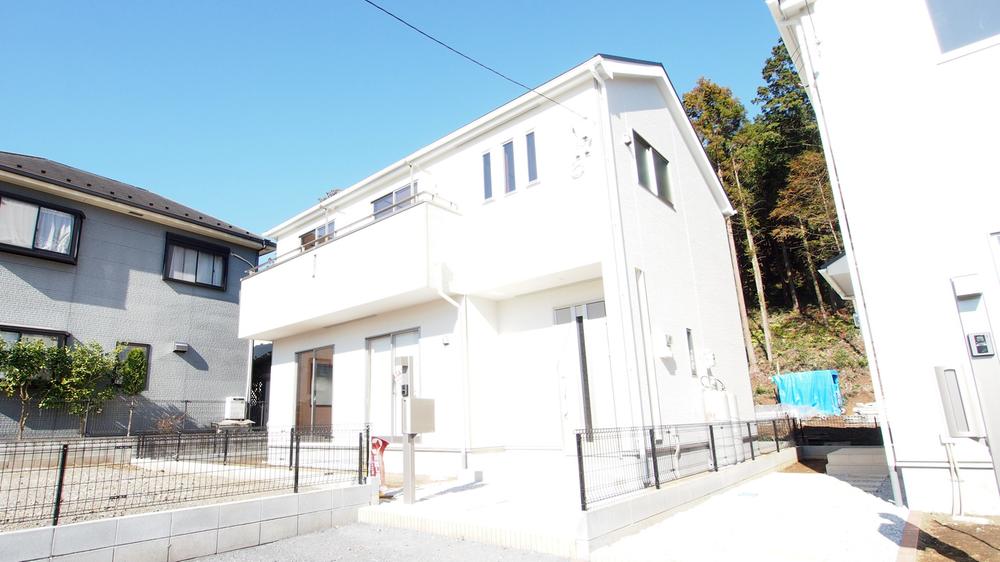 Local appearance photo. Local (11 May 2013) Shooting