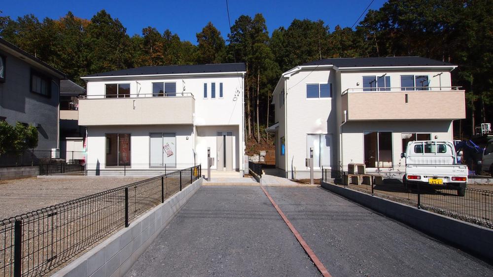 Local appearance photo. Local (11 May 2013) Shooting