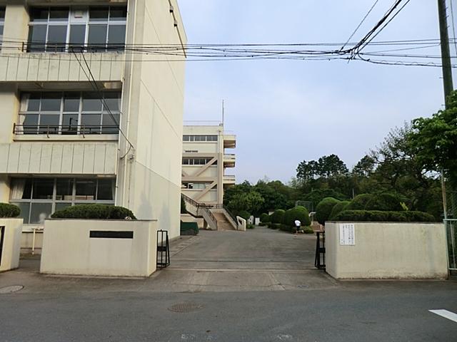 Junior high school. Ome 1437m to stand first junior high school